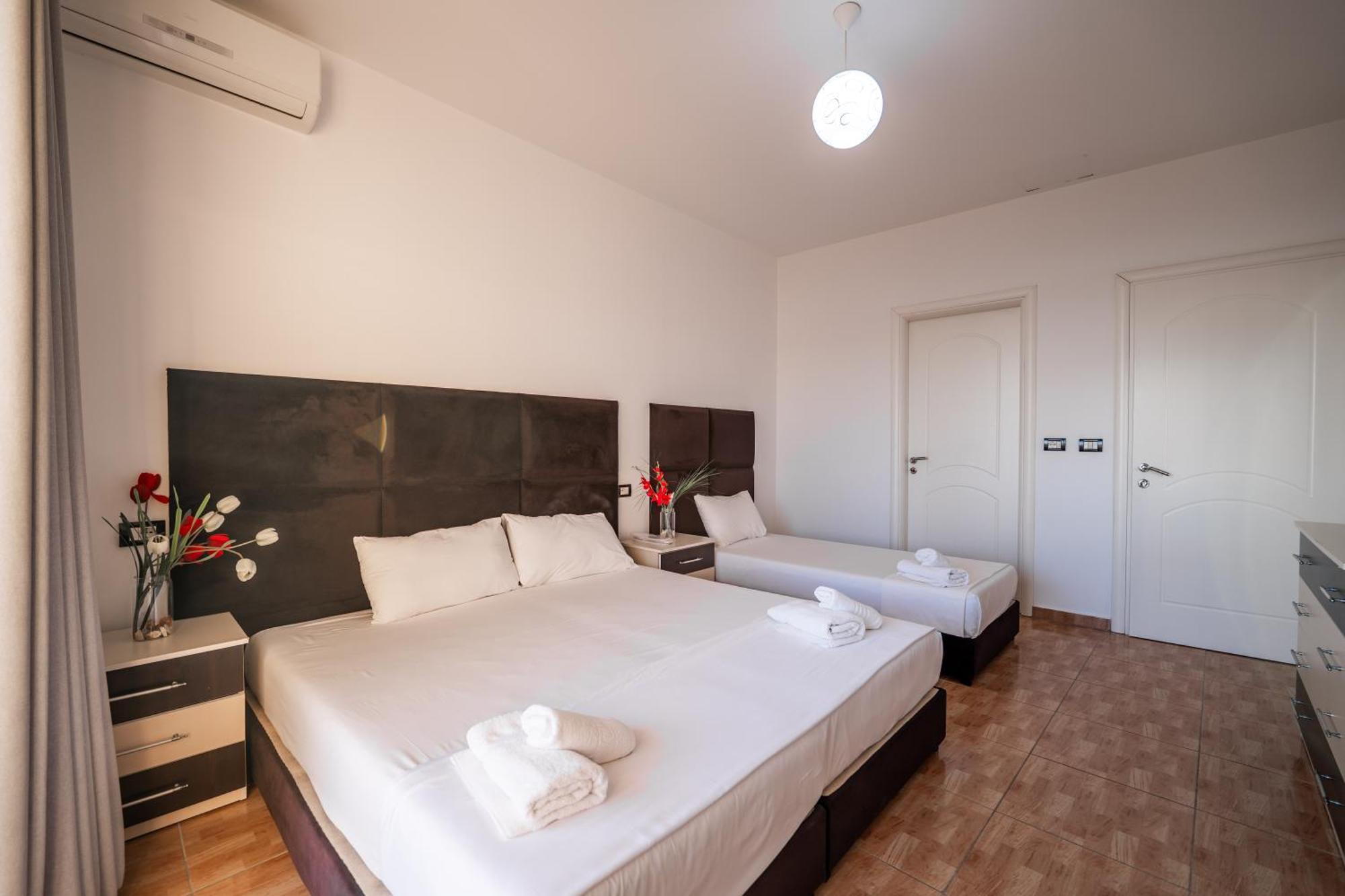 Hotel Myrtai - City Center Sarandë Exterior foto