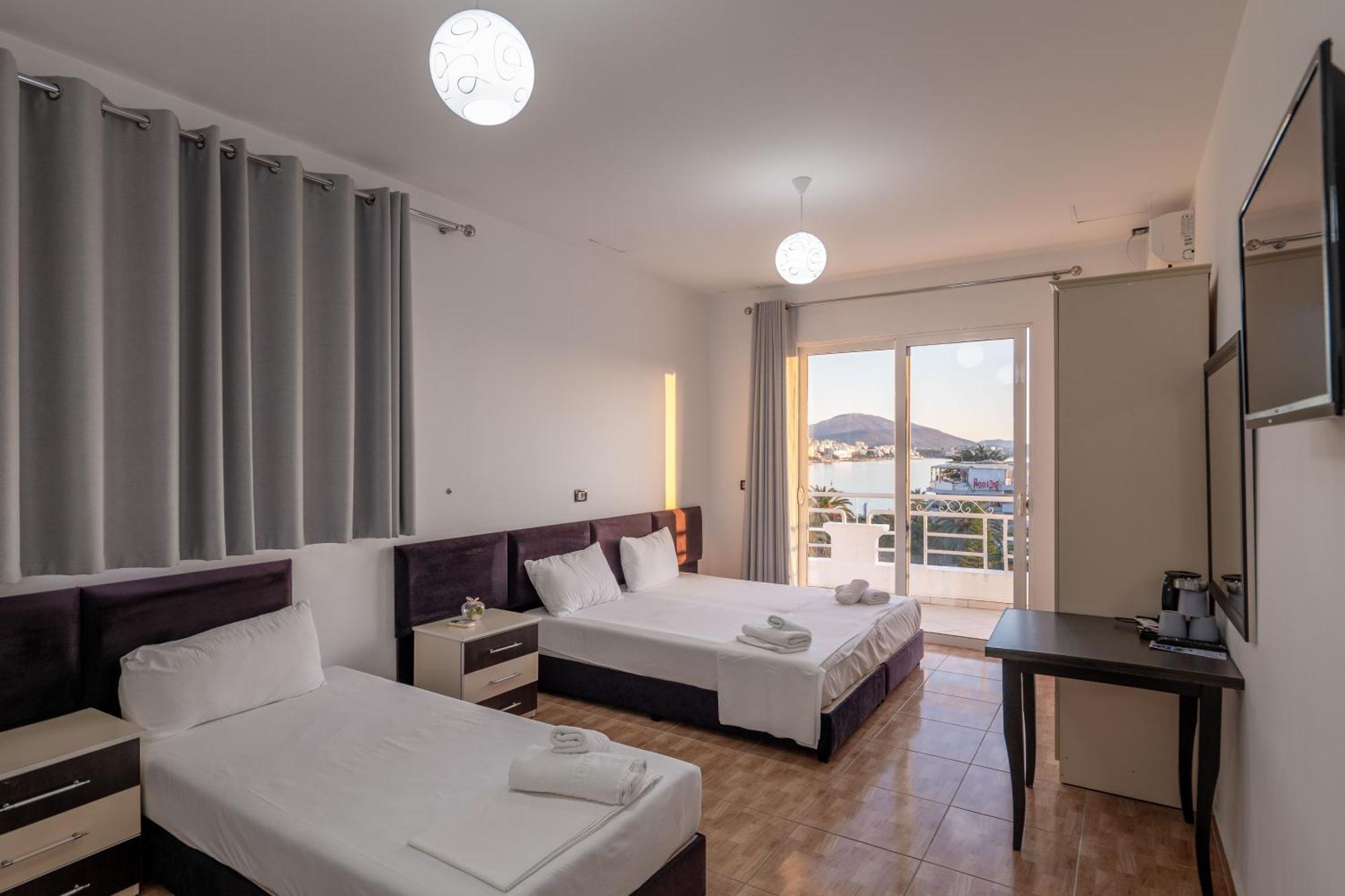 Hotel Myrtai - City Center Sarandë Exterior foto