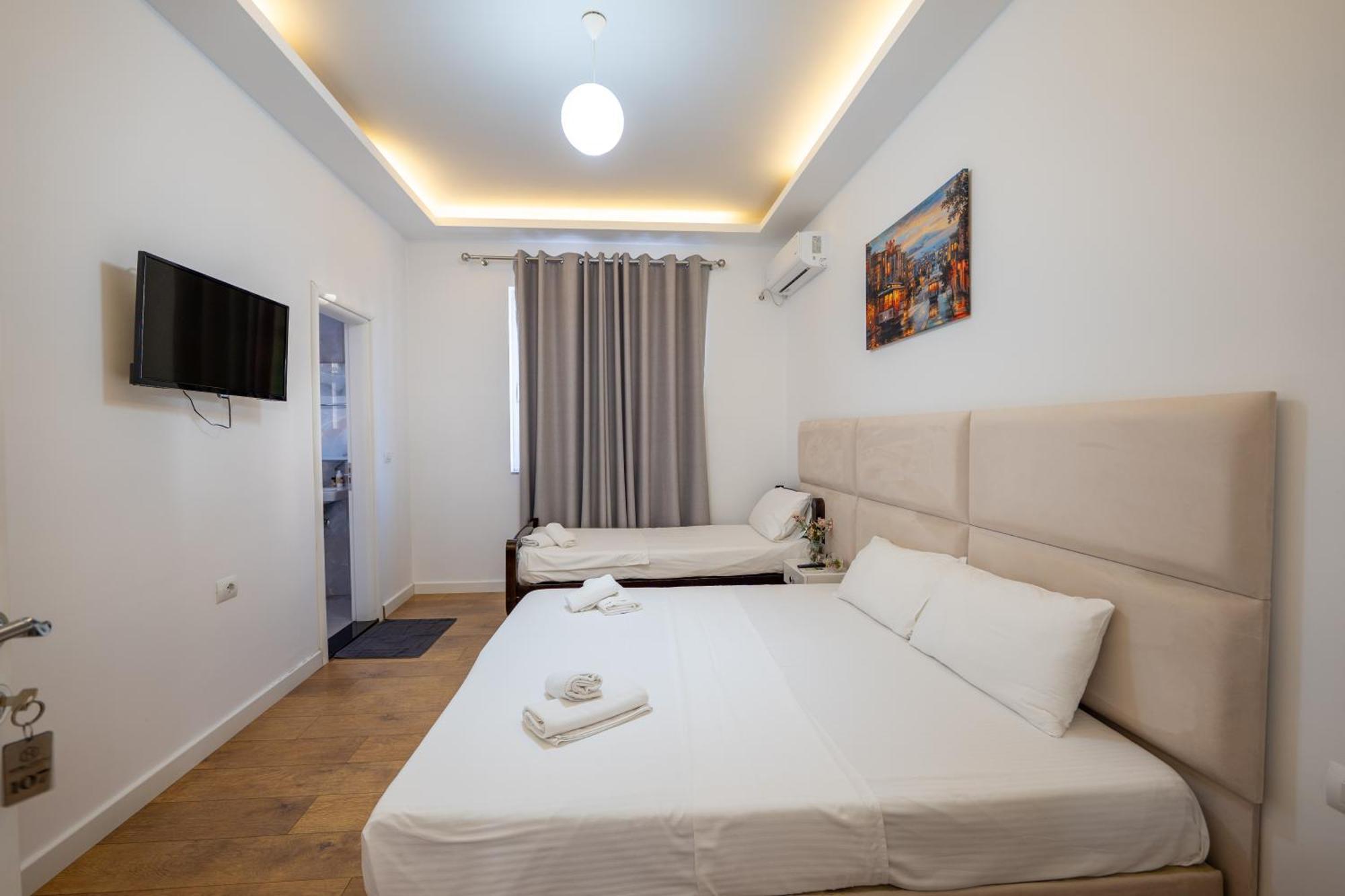 Hotel Myrtai - City Center Sarandë Exterior foto