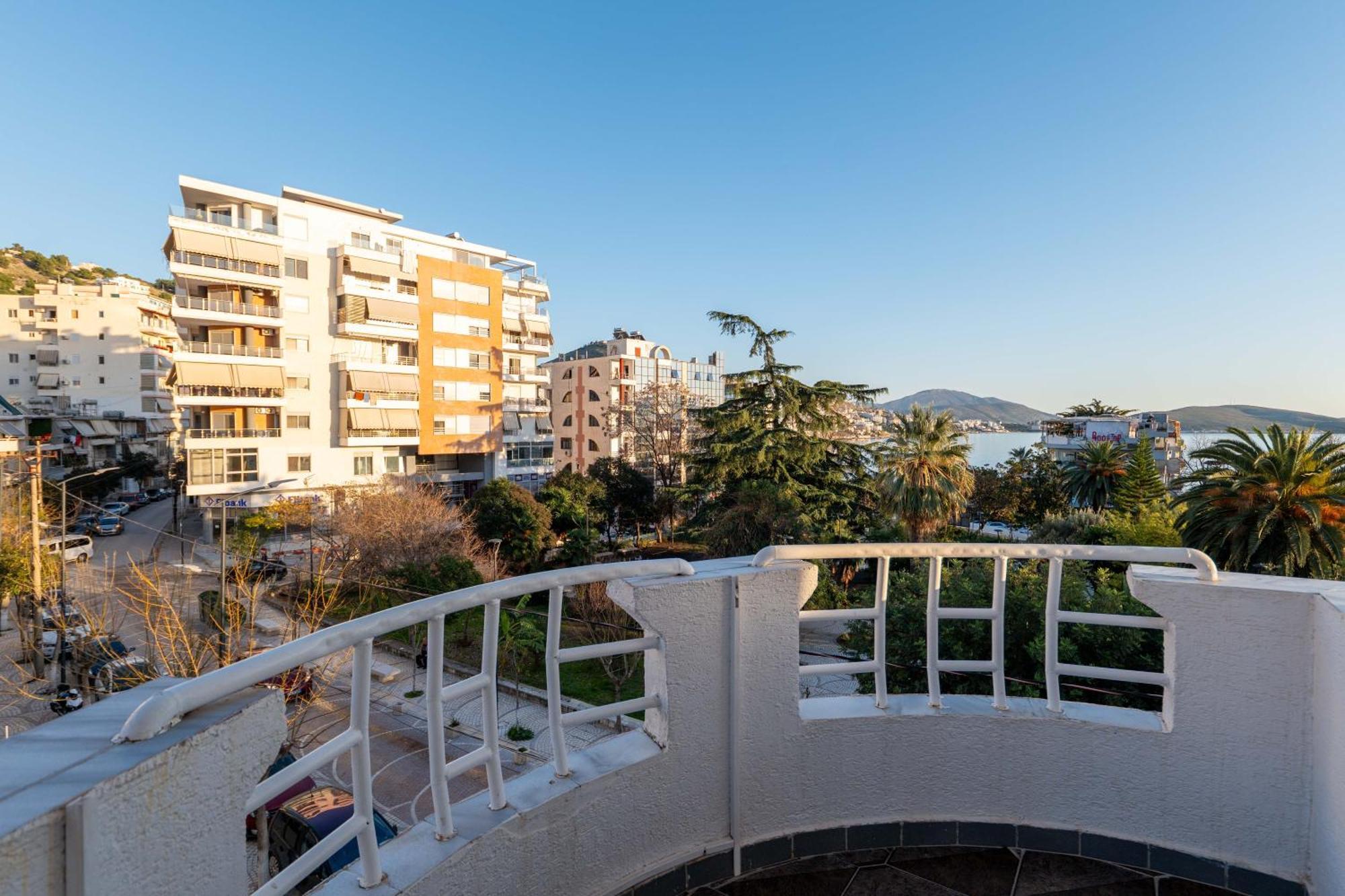 Hotel Myrtai - City Center Sarandë Exterior foto